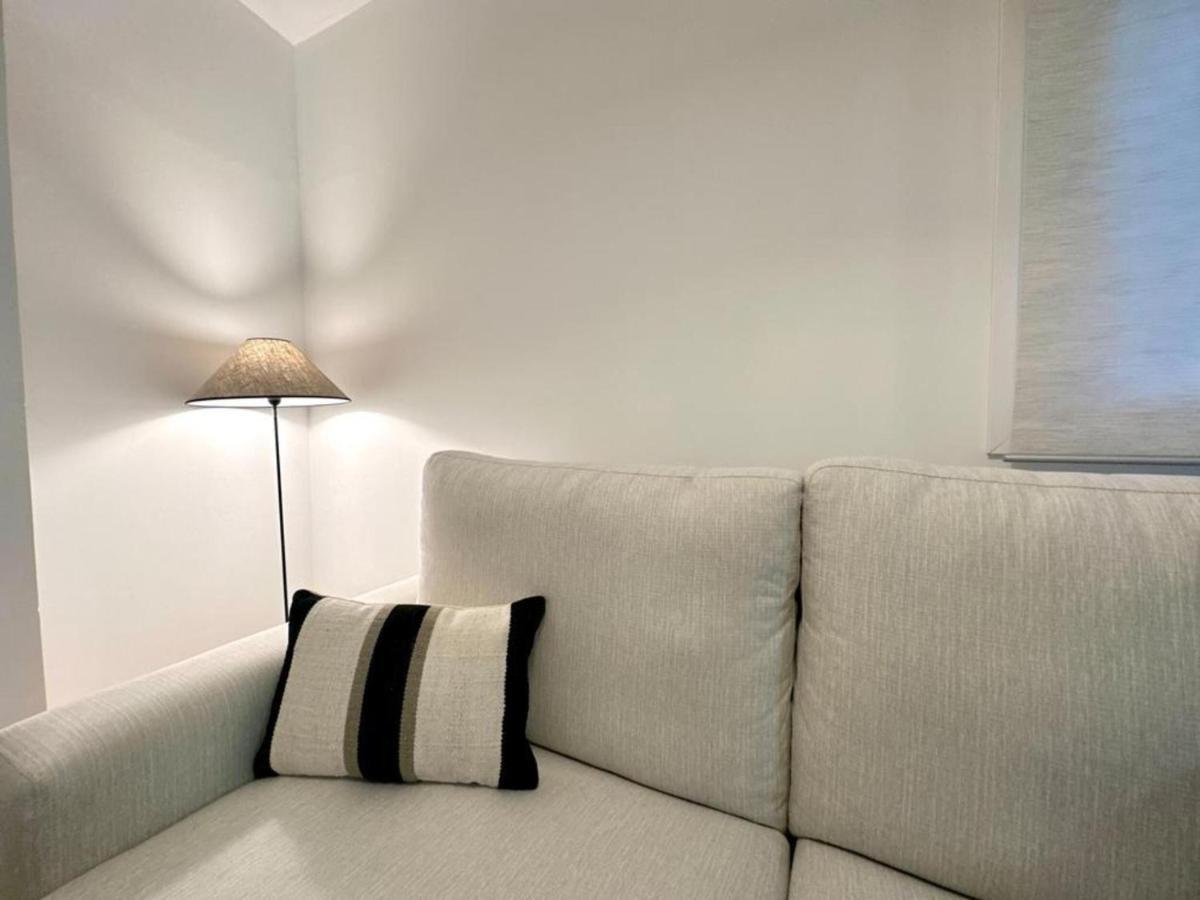 Santa Lucia 1 Bedroom Apartment Малага Экстерьер фото